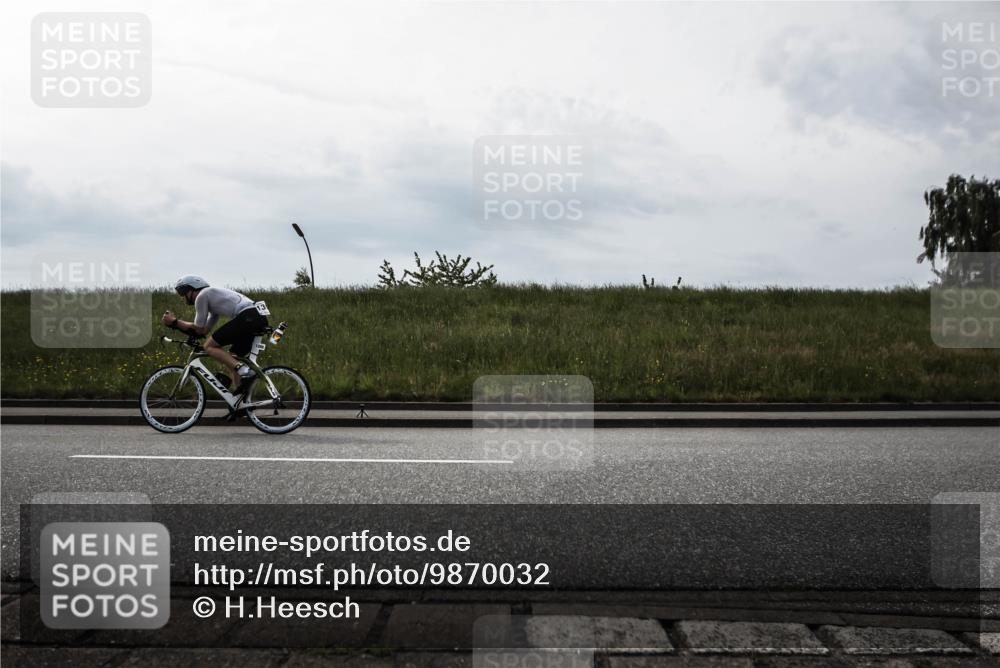 21.06.2026 - 29. Vierlanden-Triathlon H.Heesch http://msf.ph/oto/9870032 21.06.2026 09:19:00 Radfahren 56, 107, 221, 1355 meine-sportfotos.de
