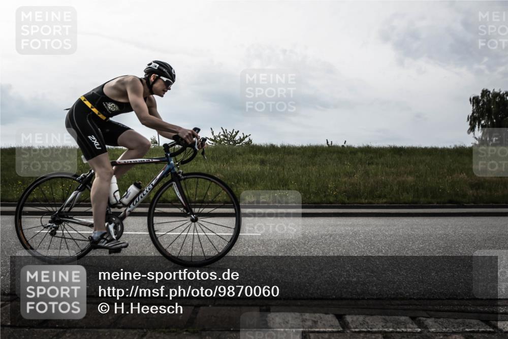 21.06.2026 - 29. Vierlanden-Triathlon H.Heesch http://msf.ph/oto/9870060 21.06.2026 09:19:15 Radfahren 24, 79, 169, 268, 278 meine-sportfotos.de