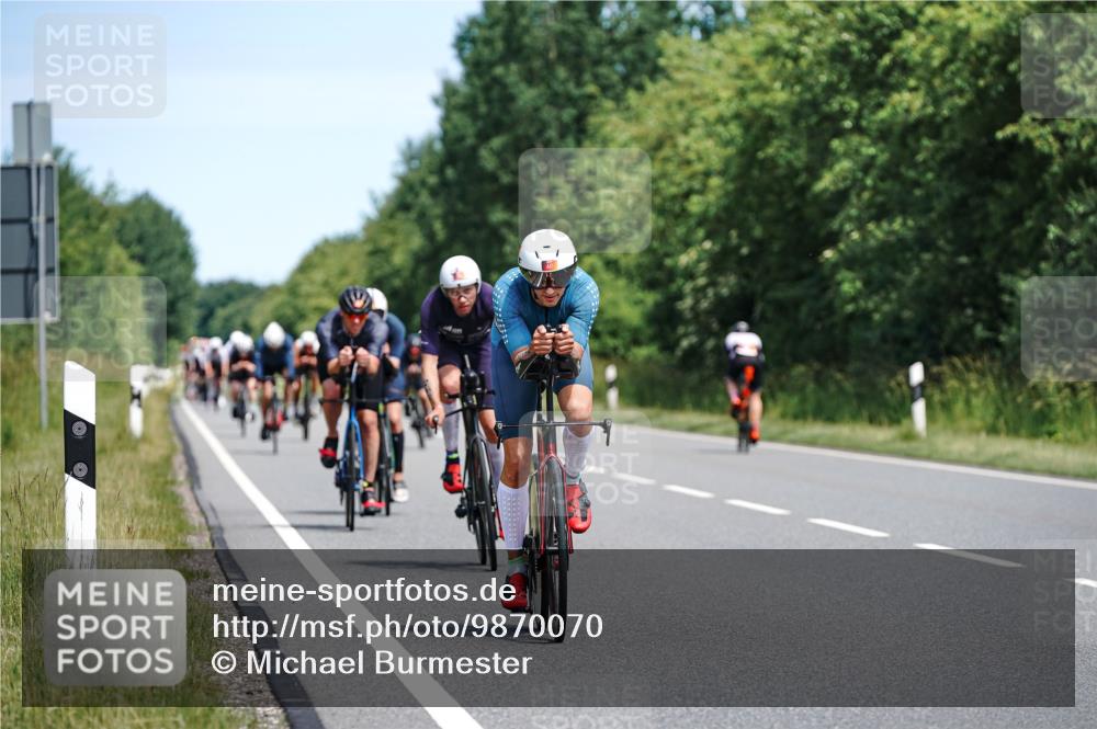 21.06.2026 - Viking Triathlon Michael Burmester http://msf.ph/oto/9870070 21.06.2026 12:32:49 Radfahren 93, 97, 114, 116, 237, 247, 265, 289, 301, 447, 450, 454, 579, 626, 659 meine-sportfotos.de
