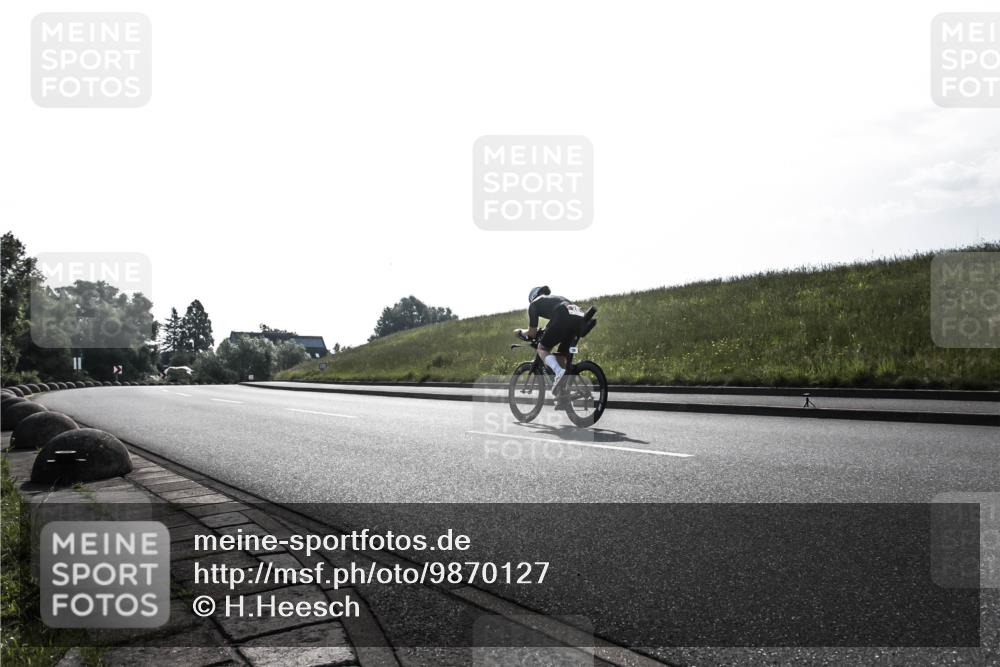 21.06.2026 - 29. Vierlanden-Triathlon H.Heesch http://msf.ph/oto/9870127 21.06.2026 09:04:01 Radfahren  meine-sportfotos.de
