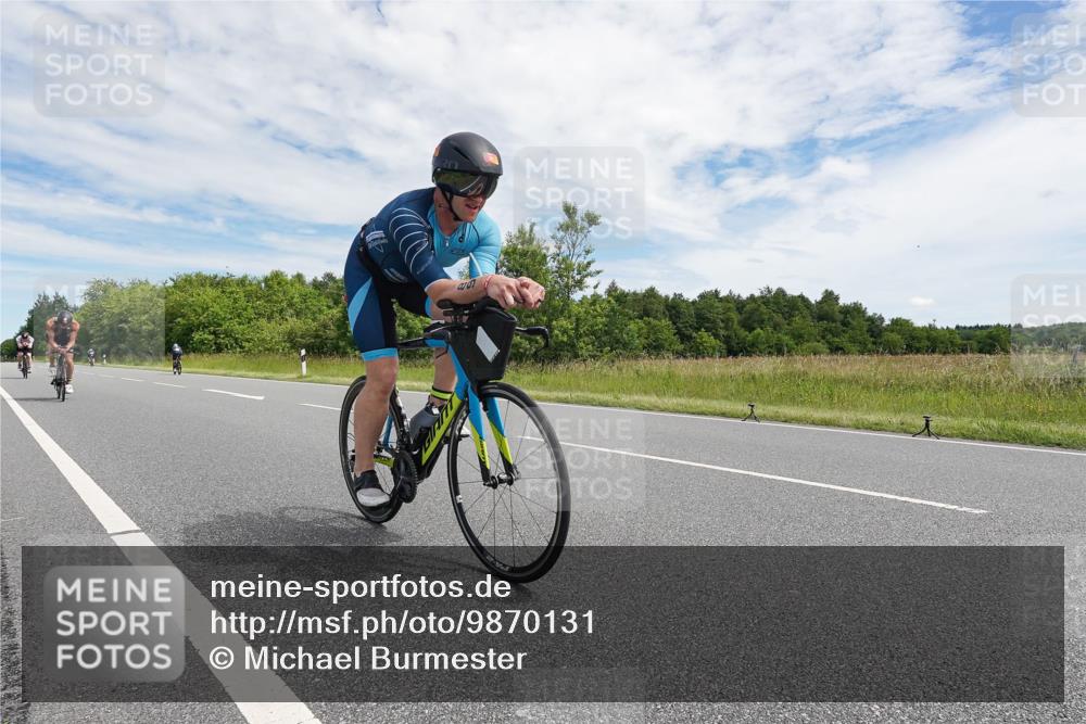 21.06.2026 - Viking Triathlon Michael Burmester http://msf.ph/oto/9870131 21.06.2026 12:08:47 Radfahren 63, 68, 72, 89, 123, 123, 162, 224, 266, 295, 370, 370, 409, 409, 427, 427 meine-sportfotos.de