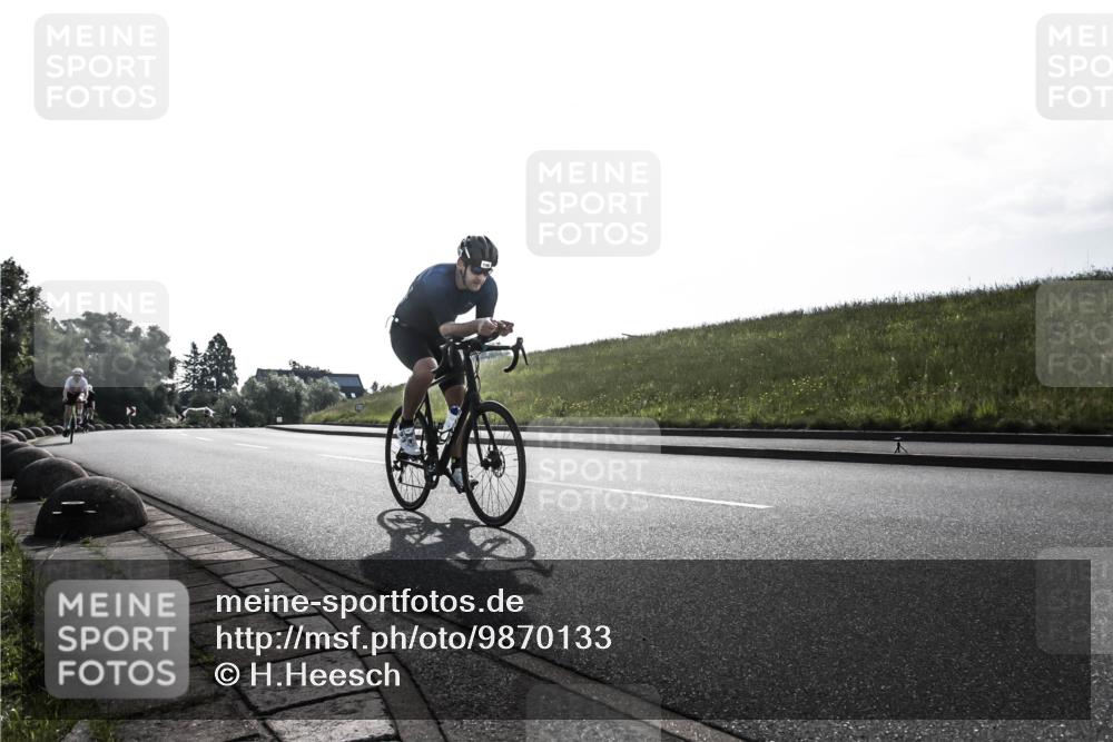 21.06.2026 - 29. Vierlanden-Triathlon H.Heesch http://msf.ph/oto/9870133 21.06.2026 09:04:44 Radfahren 50, 98, 146 meine-sportfotos.de