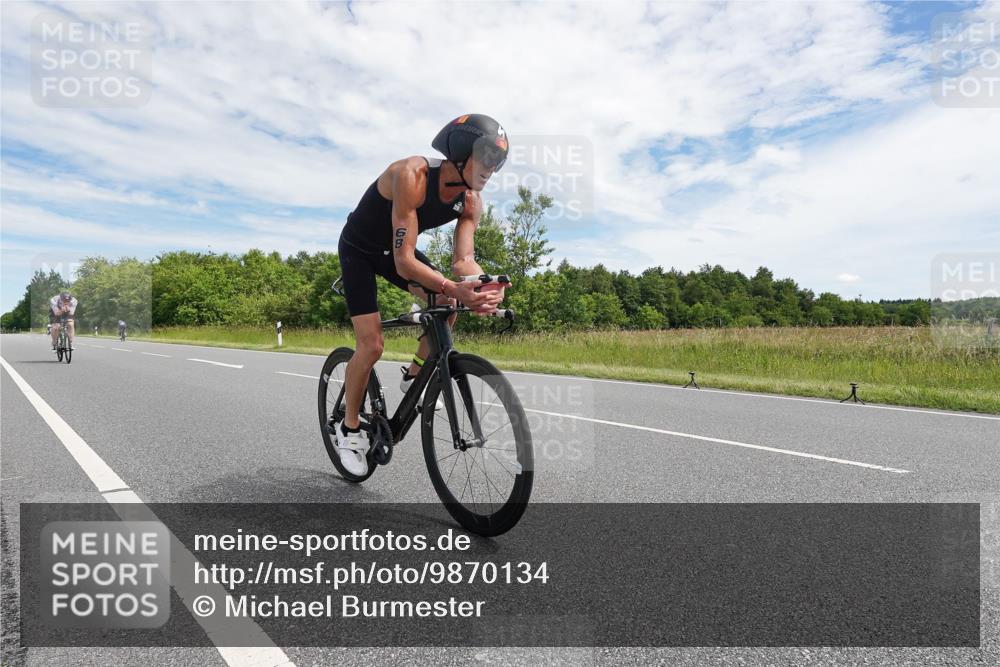 21.06.2026 - Viking Triathlon Michael Burmester http://msf.ph/oto/9870134 21.06.2026 12:08:48 Radfahren 63, 68, 72, 89, 123, 123, 162, 181, 224, 266, 295, 359, 370, 370, 409, 409, 427, 427 meine-sportfotos.de
