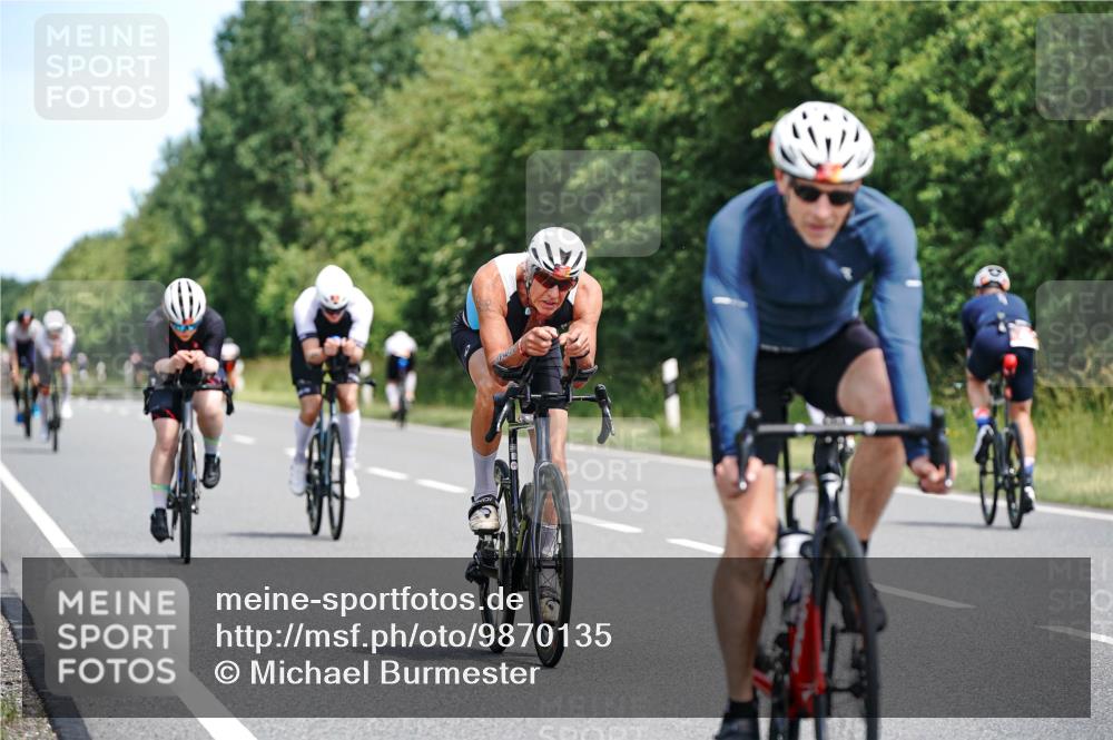 21.06.2026 - Viking Triathlon Michael Burmester http://msf.ph/oto/9870135 21.06.2026 12:32:56 Radfahren 93, 97, 114, 116, 172, 237, 247, 265, 289, 447, 450, 454, 579 meine-sportfotos.de