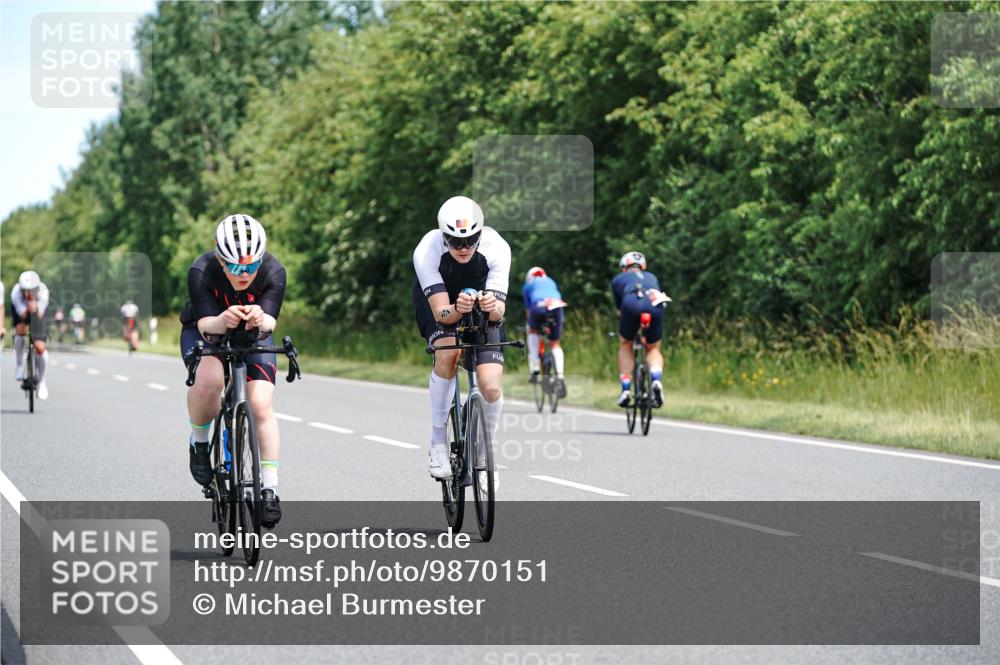 21.06.2026 - Viking Triathlon Michael Burmester http://msf.ph/oto/9870151 21.06.2026 12:32:57 Radfahren 93, 97, 114, 116, 172, 237, 247, 265, 289, 450, 454, 579 meine-sportfotos.de
