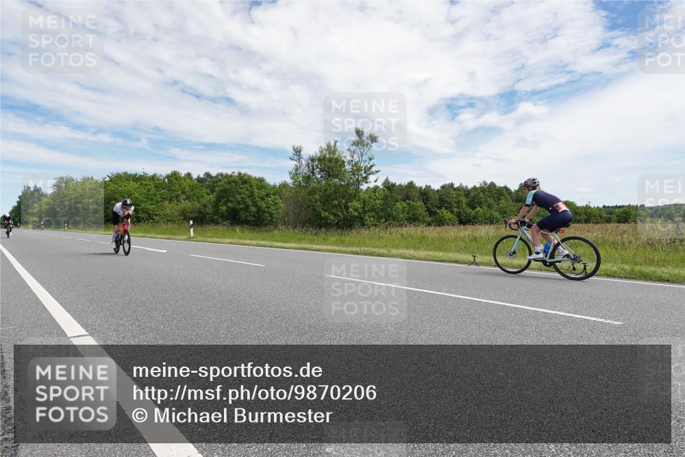 21.06.2026 - Viking Triathlon Michael Burmester http://msf.ph/oto/9870206 21.06.2026 12:09:22 Radfahren 9, 20, 20, 27, 104, 109, 115, 145, 180, 181, 383, 386, 416, 446, 500, 612, 626 meine-sportfotos.de