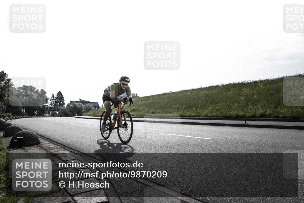 21.06.2026 - 29. Vierlanden-Triathlon H.Heesch http://msf.ph/oto/9870209 21.06.2026 09:06:16 Radfahren 92 meine-sportfotos.de