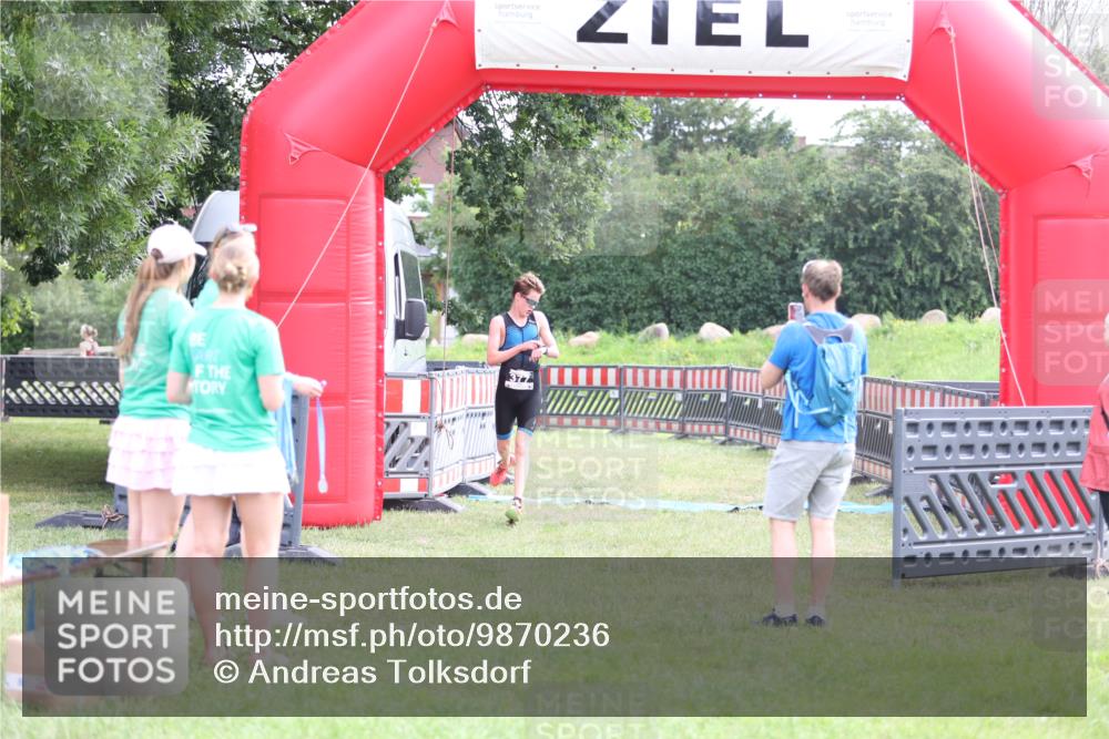 21.06.2026 - 29. Vierlanden-Triathlon Andreas Tolksdorf http://msf.ph/oto/9870236 21.06.2026 10:49:52 Ziel 335, 335 meine-sportfotos.de