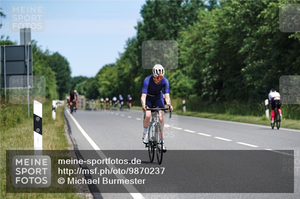 21.06.2026 - Viking Triathlon Michael Burmester http://msf.ph/oto/9870237 21.06.2026 12:33:11 Radfahren 85, 88, 93, 122, 167, 172, 237, 274, 287, 403, 450, 492, 497, 642 meine-sportfotos.de