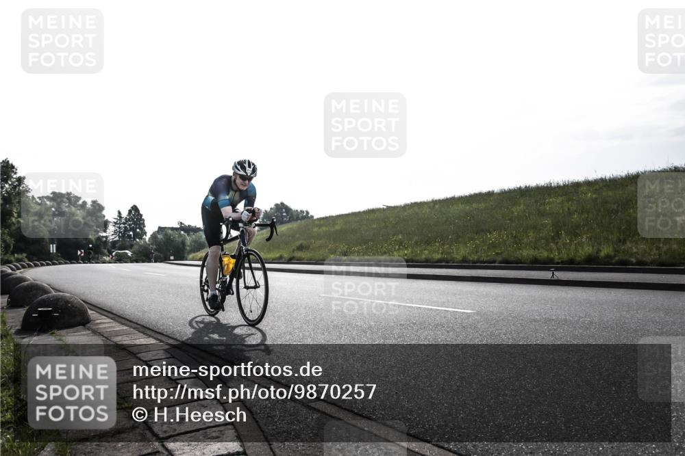 21.06.2026 - 29. Vierlanden-Triathlon H.Heesch http://msf.ph/oto/9870257 21.06.2026 09:07:58 Radfahren 213 meine-sportfotos.de