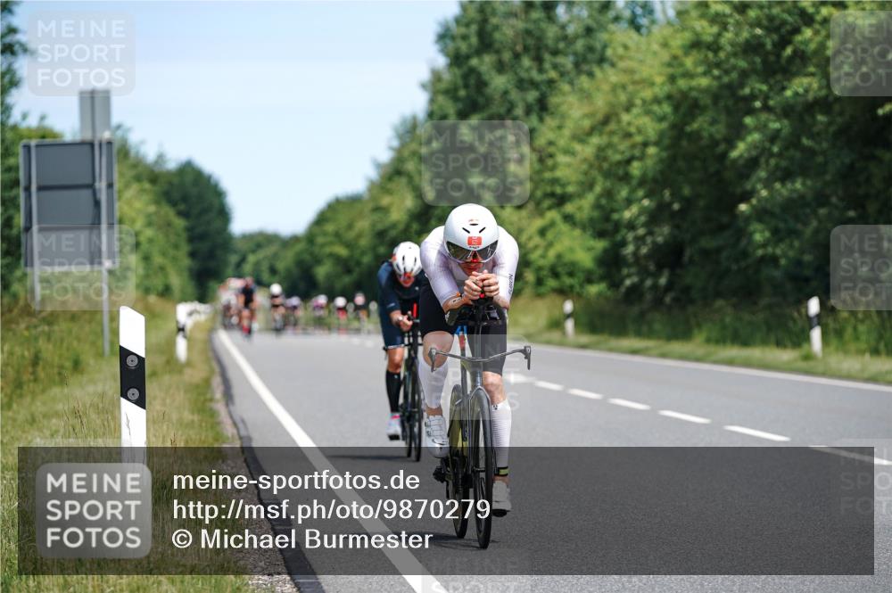 21.06.2026 - Viking Triathlon Michael Burmester http://msf.ph/oto/9870279 21.06.2026 12:33:33 Radfahren 24, 56, 85, 88, 167, 274, 282, 287, 305, 492, 497, 528, 622, 642, 642, 664 meine-sportfotos.de