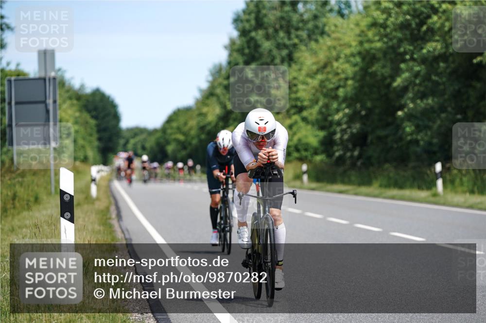 21.06.2026 - Viking Triathlon Michael Burmester http://msf.ph/oto/9870282 21.06.2026 12:33:33 Radfahren 24, 56, 85, 88, 167, 274, 282, 287, 305, 492, 497, 528, 622, 642, 642, 664 meine-sportfotos.de