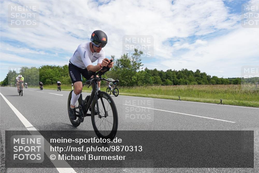 21.06.2026 - Viking Triathlon Michael Burmester http://msf.ph/oto/9870313 21.06.2026 12:09:55 Radfahren 64, 185, 185, 378, 438, 460, 484, 522 meine-sportfotos.de