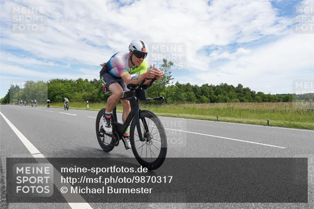 21.06.2026 - Viking Triathlon Michael Burmester http://msf.ph/oto/9870317 21.06.2026 12:09:56 Radfahren 64, 185, 185, 378, 438, 460, 484, 522 meine-sportfotos.de