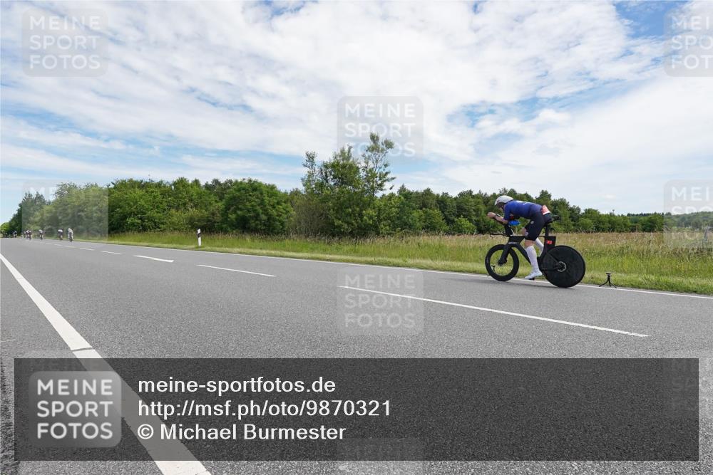 21.06.2026 - Viking Triathlon Michael Burmester http://msf.ph/oto/9870321 21.06.2026 12:09:59 Radfahren 64, 185, 298, 378, 460, 484, 522 meine-sportfotos.de