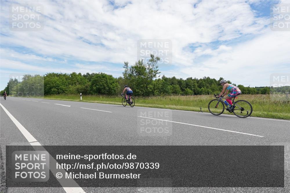 21.06.2026 - Viking Triathlon Michael Burmester http://msf.ph/oto/9870339 21.06.2026 12:10:27 Radfahren 99, 106, 203, 255, 298, 471, 483, 483, 610 meine-sportfotos.de