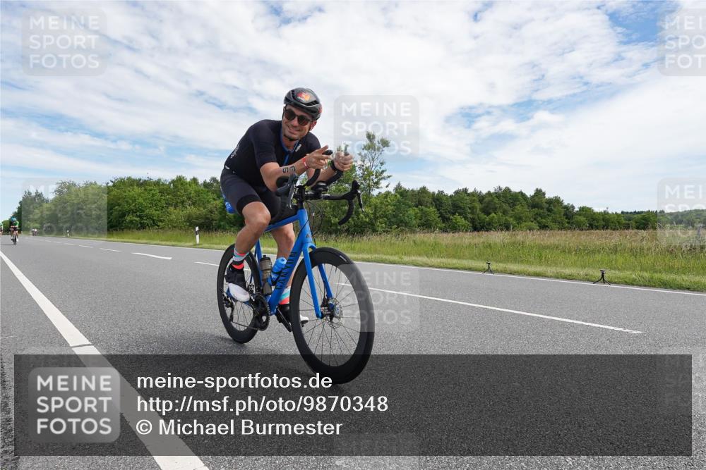 21.06.2026 - Viking Triathlon Michael Burmester http://msf.ph/oto/9870348 21.06.2026 12:10:39 Radfahren 99, 106, 113, 199, 203, 203, 244, 255, 283, 307, 337, 471, 483, 610, 640 meine-sportfotos.de