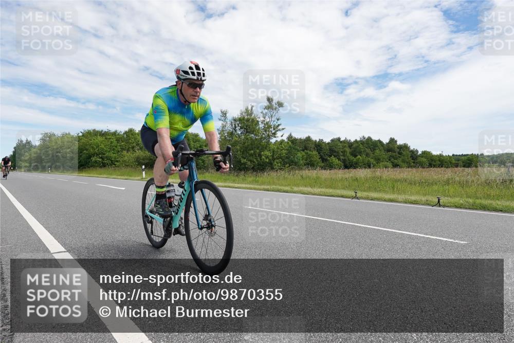 21.06.2026 - Viking Triathlon Michael Burmester http://msf.ph/oto/9870355 21.06.2026 12:10:43 Radfahren 99, 106, 113, 199, 203, 244, 283, 307, 337, 483, 610, 640 meine-sportfotos.de