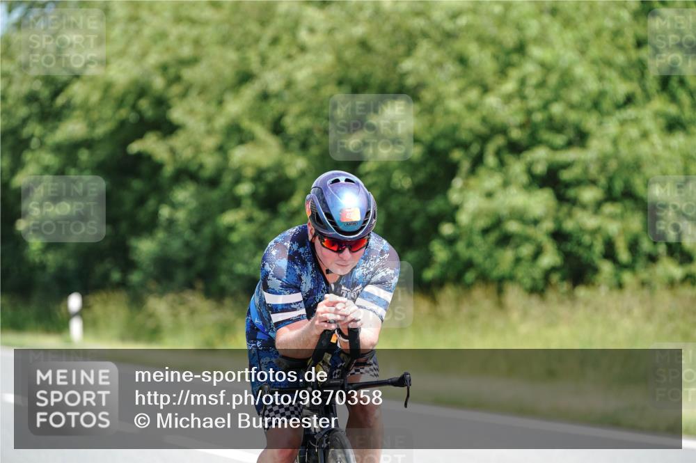 21.06.2026 - Viking Triathlon Michael Burmester http://msf.ph/oto/9870358 21.06.2026 12:33:52 Radfahren 56, 224, 282, 305, 493, 495, 652 meine-sportfotos.de