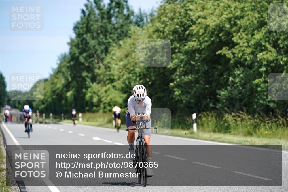 21.06.2026 - Viking Triathlon Michael Burmester http://msf.ph/oto/9870365 21.06.2026 12:33:53 Radfahren 56, 224, 224, 282, 305, 493, 495, 652 meine-sportfotos.de