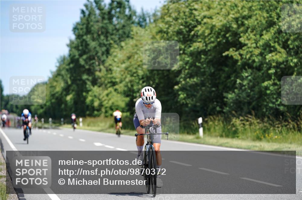 21.06.2026 - Viking Triathlon Michael Burmester http://msf.ph/oto/9870372 21.06.2026 12:33:54 Radfahren 56, 224, 224, 282, 305, 493, 495, 652 meine-sportfotos.de