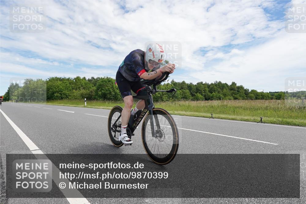 21.06.2026 - Viking Triathlon Michael Burmester http://msf.ph/oto/9870399 21.06.2026 12:11:05 Radfahren 87, 95, 114, 154, 186, 227, 250, 250, 265, 392, 433, 433, 447, 454, 459, 526, 552, 557, 560, 579, 619, 627 meine-sportfotos.de