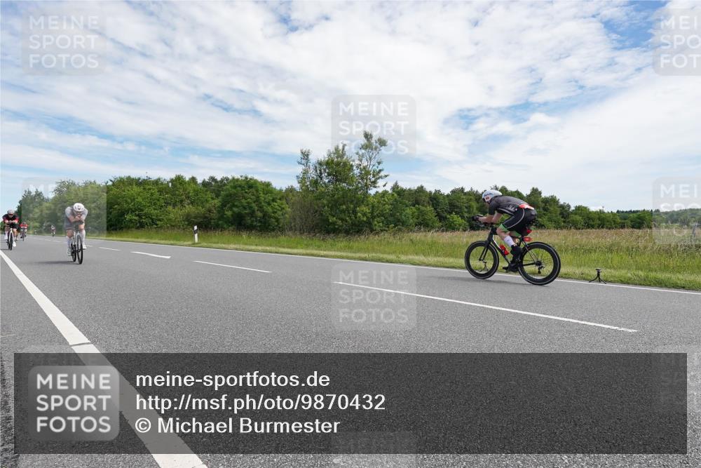 21.06.2026 - Viking Triathlon Michael Burmester http://msf.ph/oto/9870432 21.06.2026 12:11:16 Radfahren 76, 87, 95, 111, 114, 154, 186, 227, 250, 265, 291, 355, 356, 392, 433, 447, 454, 464, 552, 557, 579, 627, 655 meine-sportfotos.de