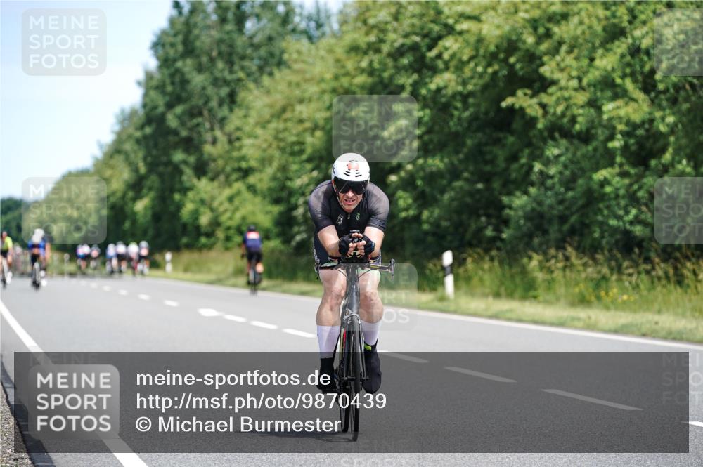 21.06.2026 - Viking Triathlon Michael Burmester http://msf.ph/oto/9870439 21.06.2026 12:34:23 Radfahren 28, 49, 69, 304, 351, 360, 541, 610, 653 meine-sportfotos.de