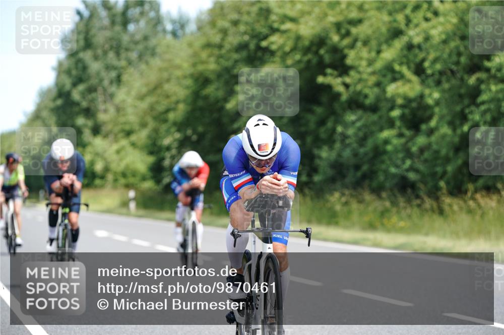 21.06.2026 - Viking Triathlon Michael Burmester http://msf.ph/oto/9870461 21.06.2026 12:34:31 Radfahren 28, 49, 197, 248, 304, 360, 389, 571, 610, 653 meine-sportfotos.de