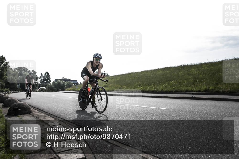 21.06.2026 - 29. Vierlanden-Triathlon H.Heesch http://msf.ph/oto/9870471 21.06.2026 09:12:17 Radfahren 64, 116 meine-sportfotos.de