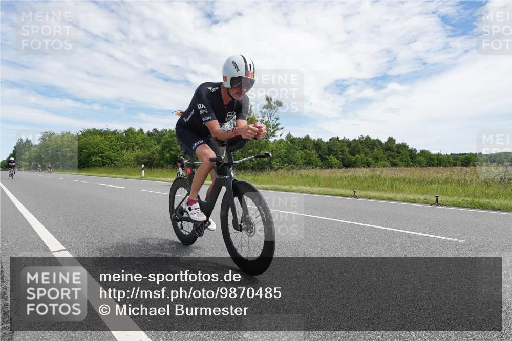 21.06.2026 - Viking Triathlon Michael Burmester http://msf.ph/oto/9870485 21.06.2026 12:11:23 Radfahren 76, 77, 87, 111, 114, 154, 186, 291, 355, 356, 413, 433, 464, 552, 567, 579, 627, 655 meine-sportfotos.de