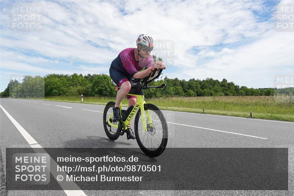21.06.2026 - Viking Triathlon Michael Burmester http://msf.ph/oto/9870501 21.06.2026 12:11:39 Radfahren 40, 77, 141, 220, 272, 286, 413, 413, 498, 567, 649 meine-sportfotos.de
