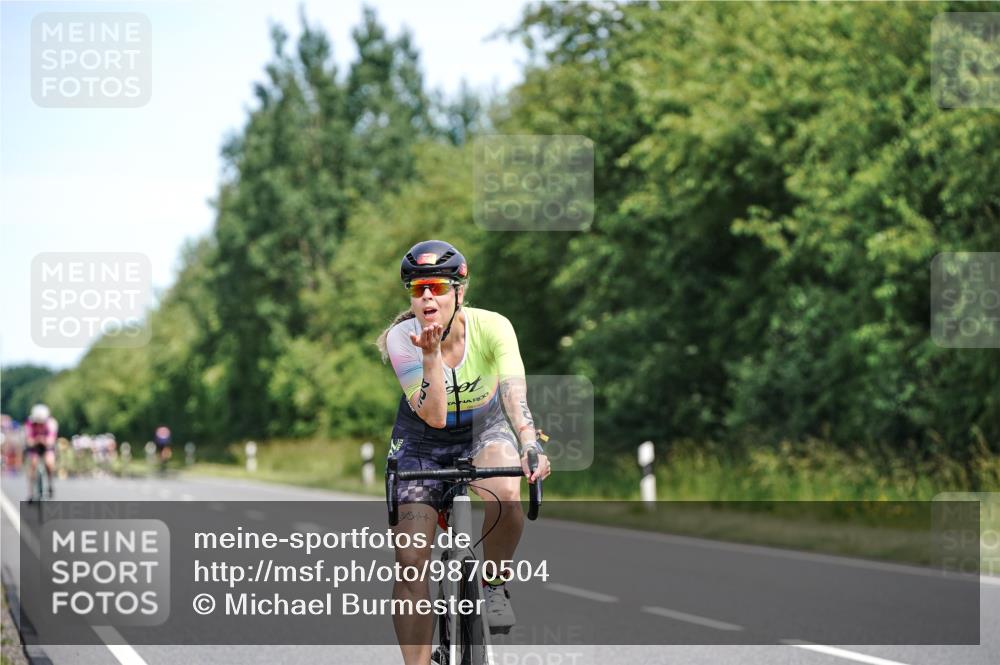 21.06.2026 - Viking Triathlon Michael Burmester http://msf.ph/oto/9870504 21.06.2026 12:34:35 Radfahren 28, 49, 197, 248, 304, 360, 389, 571, 590, 653 meine-sportfotos.de