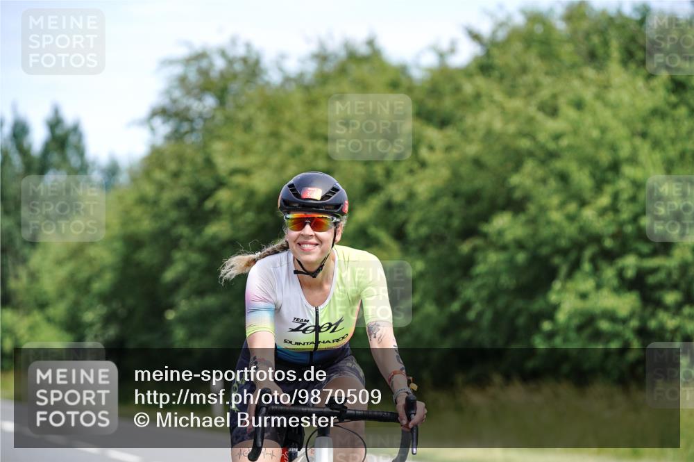 21.06.2026 - Viking Triathlon Michael Burmester http://msf.ph/oto/9870509 21.06.2026 12:34:35 Radfahren 28, 49, 197, 248, 304, 360, 389, 571, 590, 653 meine-sportfotos.de