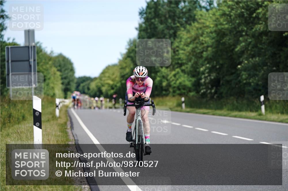 21.06.2026 - Viking Triathlon Michael Burmester http://msf.ph/oto/9870527 21.06.2026 12:34:40 Radfahren 28, 49, 197, 197, 248, 248, 304, 389, 389, 432, 571, 590, 653 meine-sportfotos.de