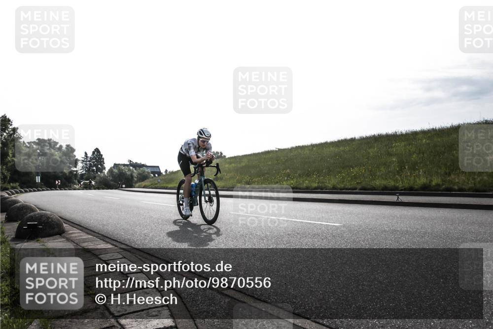 21.06.2026 - 29. Vierlanden-Triathlon H.Heesch http://msf.ph/oto/9870556 21.06.2026 09:13:05 Radfahren 21, 207, 216, 244 meine-sportfotos.de