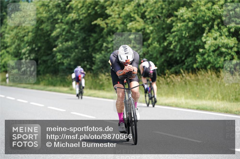 21.06.2026 - Viking Triathlon Michael Burmester http://msf.ph/oto/9870566 21.06.2026 12:34:59 Radfahren 96, 195, 197, 212, 248, 389, 432, 590, 616 meine-sportfotos.de