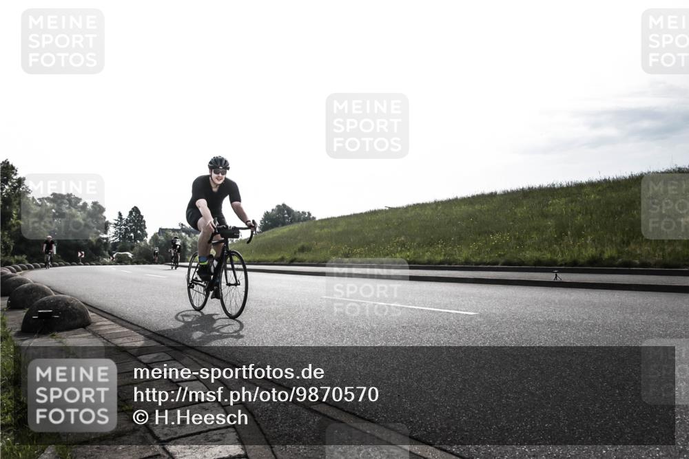 21.06.2026 - 29. Vierlanden-Triathlon H.Heesch http://msf.ph/oto/9870570 21.06.2026 09:13:14 Radfahren 19, 46 meine-sportfotos.de