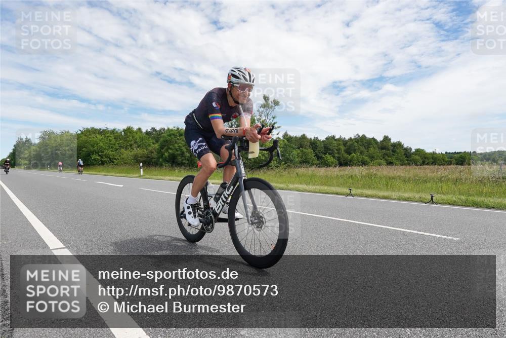 21.06.2026 - Viking Triathlon Michael Burmester http://msf.ph/oto/9870573 21.06.2026 12:12:07 Radfahren 174, 241, 302, 385, 434, 434, 462, 502, 512 meine-sportfotos.de