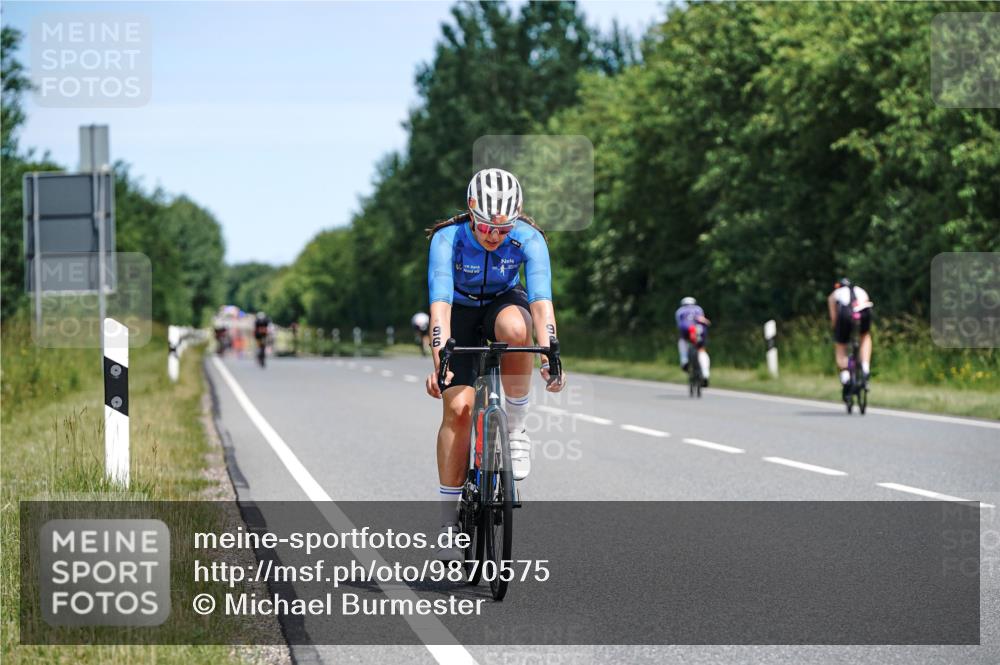 21.06.2026 - Viking Triathlon Michael Burmester http://msf.ph/oto/9870575 21.06.2026 12:35:00 Radfahren 96, 195, 197, 212, 248, 389, 432, 590, 616 meine-sportfotos.de