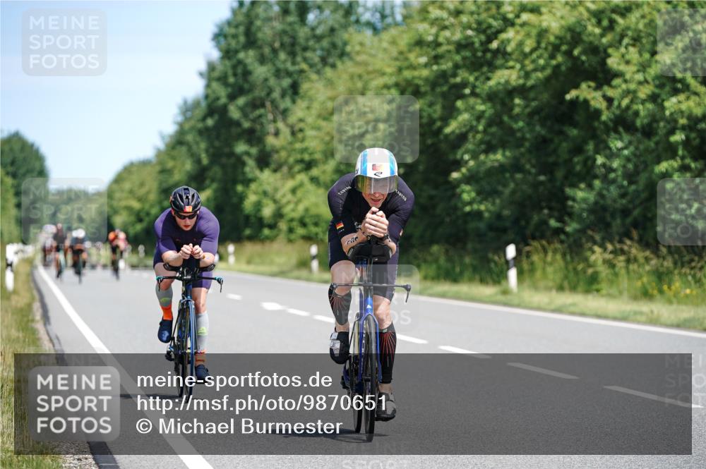 21.06.2026 - Viking Triathlon Michael Burmester http://msf.ph/oto/9870651 21.06.2026 12:35:39 Radfahren 14, 37, 153, 153, 245, 335, 486, 511, 521, 562 meine-sportfotos.de