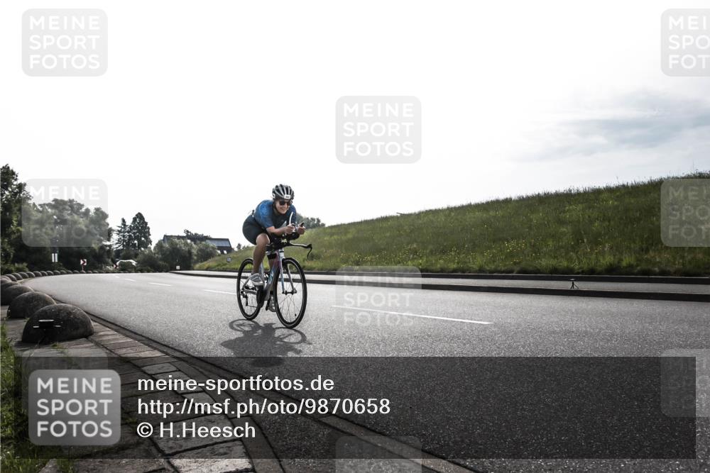 21.06.2026 - 29. Vierlanden-Triathlon H.Heesch http://msf.ph/oto/9870658 21.06.2026 09:14:44 Radfahren 183, 302 meine-sportfotos.de