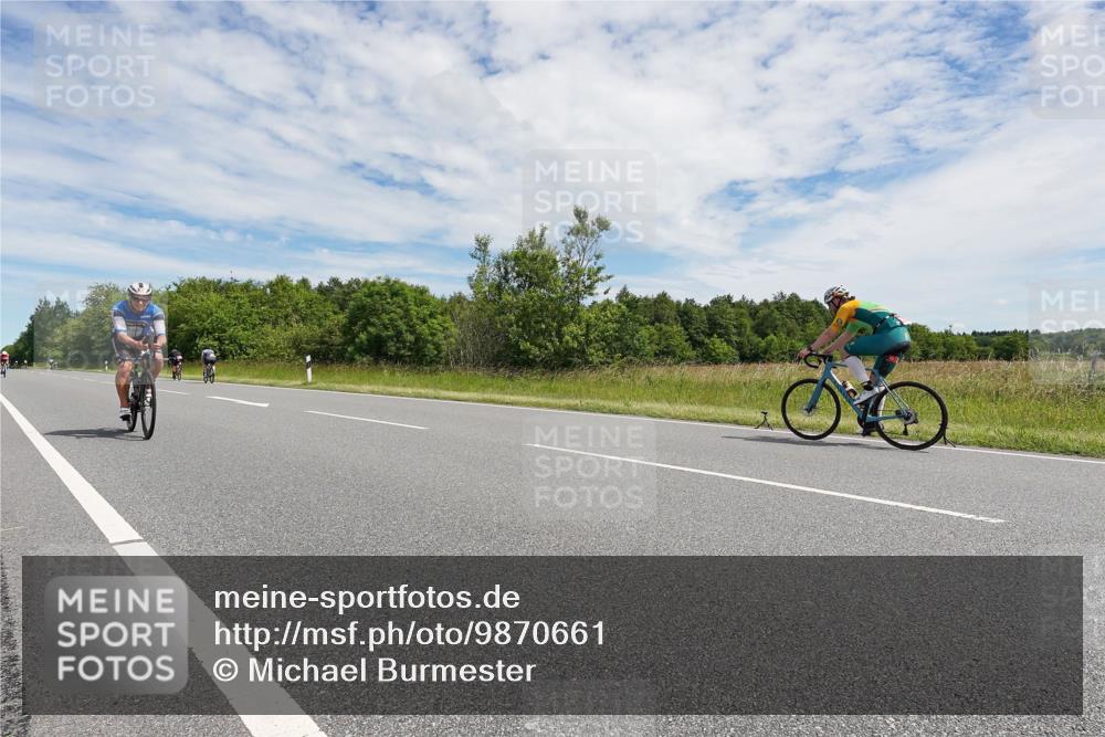 21.06.2026 - Viking Triathlon Michael Burmester http://msf.ph/oto/9870661 21.06.2026 12:12:44 Radfahren 45, 49, 125, 168, 188, 301, 303, 473, 485, 491, 513, 553, 566, 578, 601 meine-sportfotos.de