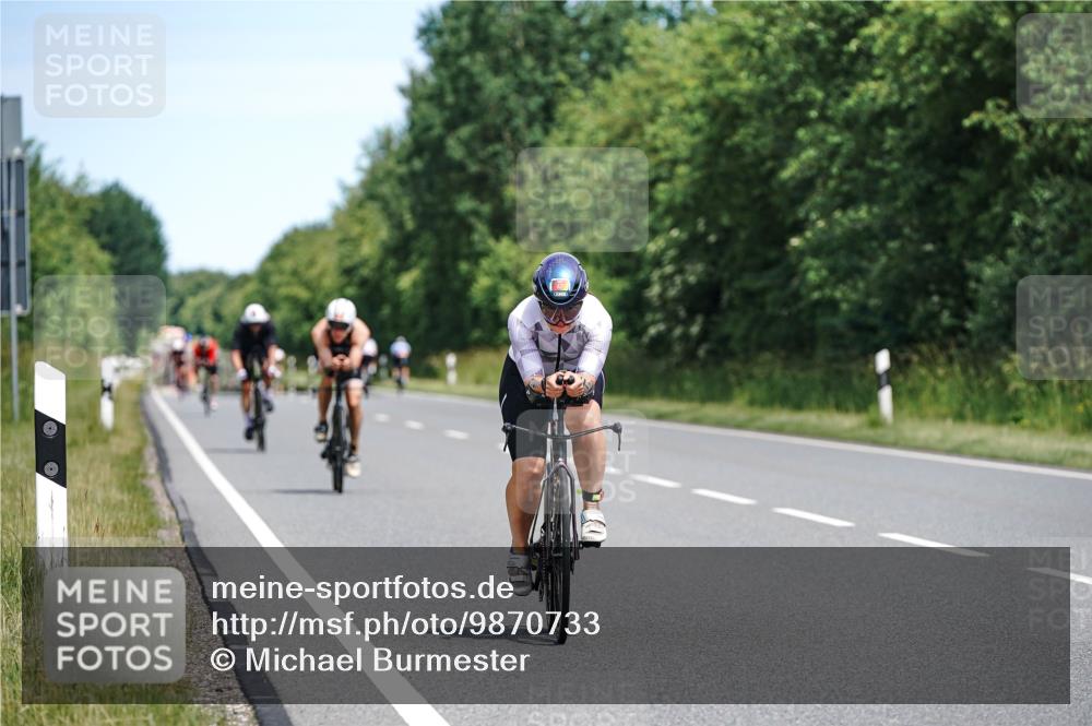 21.06.2026 - Viking Triathlon Michael Burmester http://msf.ph/oto/9870733 21.06.2026 12:36:04 Radfahren 22, 37, 106, 354, 363, 427, 449, 458, 539, 637, 667 meine-sportfotos.de