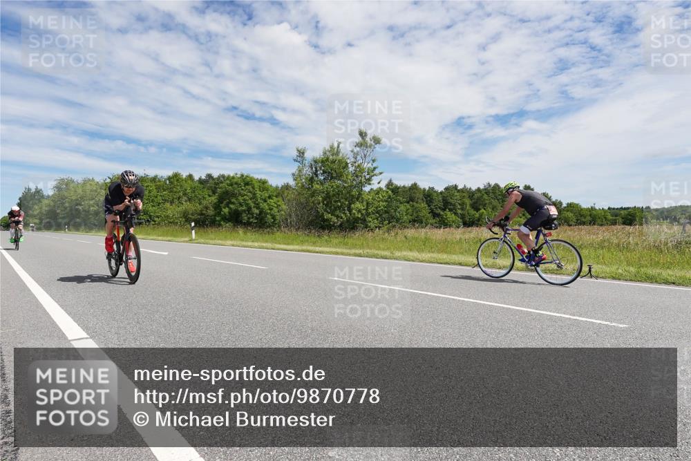 21.06.2026 - Viking Triathlon Michael Burmester http://msf.ph/oto/9870778 21.06.2026 12:13:39 Radfahren 18, 33, 70, 156, 254, 393, 414, 482, 489 meine-sportfotos.de