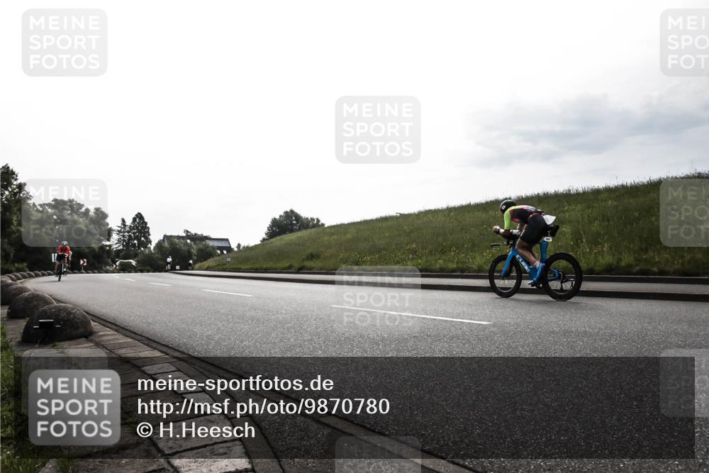 21.06.2026 - 29. Vierlanden-Triathlon H.Heesch http://msf.ph/oto/9870780 21.06.2026 09:17:32 Radfahren 3, 16, 233 meine-sportfotos.de