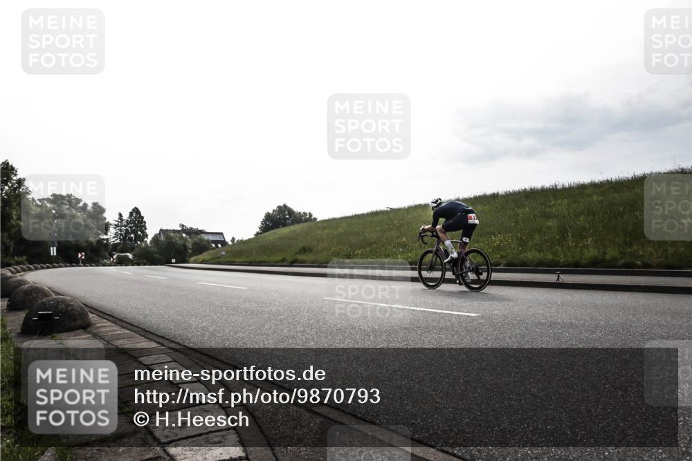 21.06.2026 - 29. Vierlanden-Triathlon H.Heesch http://msf.ph/oto/9870793 21.06.2026 09:17:43 Radfahren  meine-sportfotos.de