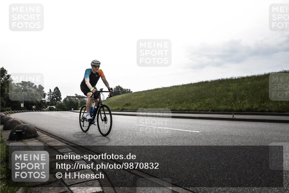 21.06.2026 - 29. Vierlanden-Triathlon H.Heesch http://msf.ph/oto/9870832 21.06.2026 09:18:16 Radfahren 211, 291 meine-sportfotos.de