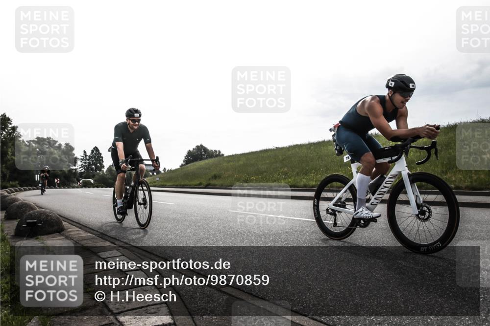 21.06.2026 - 29. Vierlanden-Triathlon H.Heesch http://msf.ph/oto/9870859 21.06.2026 09:18:43 Radfahren 63, 76, 196, 197, 293 meine-sportfotos.de
