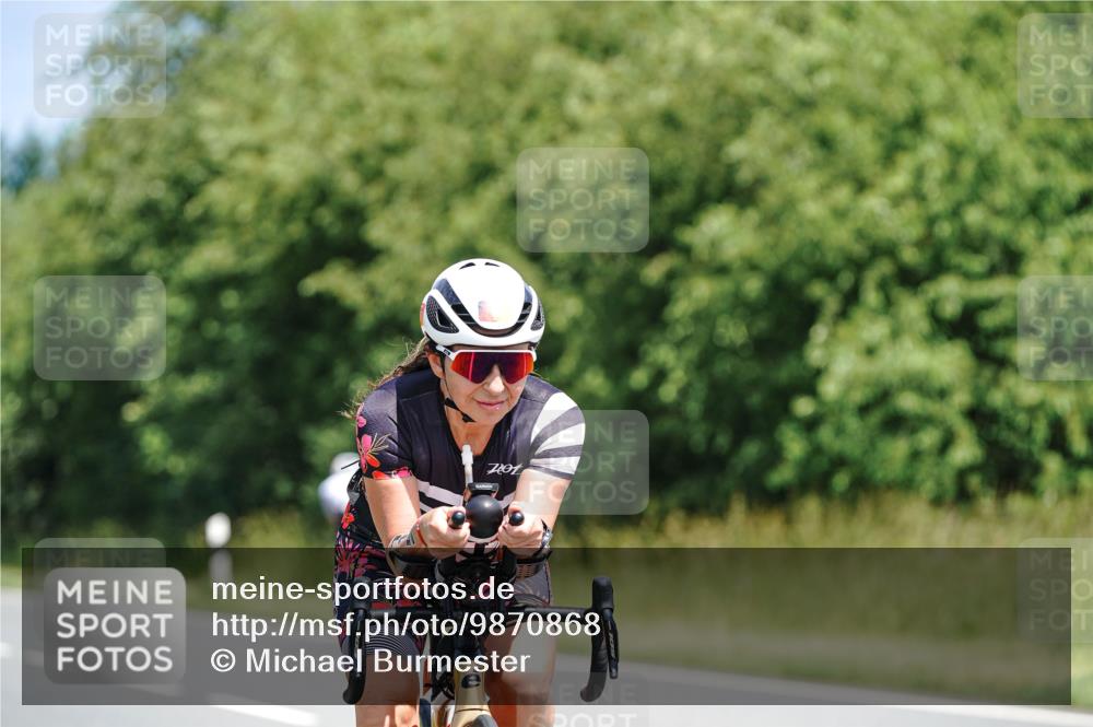 21.06.2026 - Viking Triathlon Michael Burmester http://msf.ph/oto/9870868 21.06.2026 12:37:16 Radfahren 77, 141, 300, 409, 448, 471, 519, 519 meine-sportfotos.de